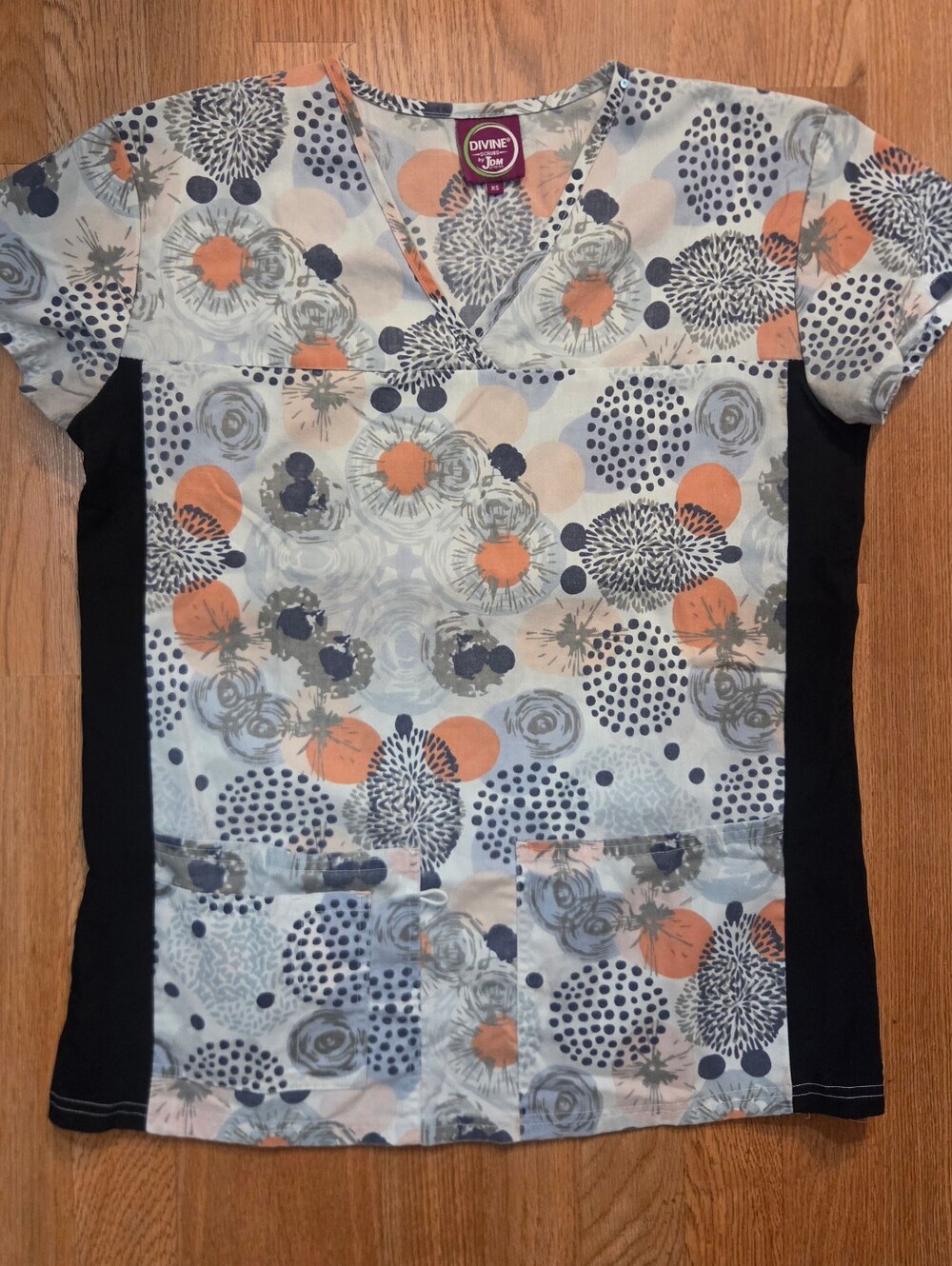 Divine Scrubs by JDM Uniforms Scrub Top (XS)